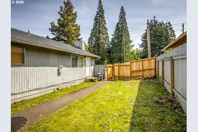 3731 NE 82nd Ave, Portland, OR 97220 - Photo 8