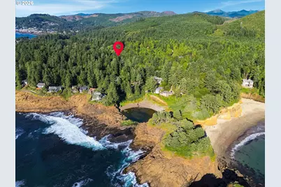 194 SW The Pines Dr, Depoe Bay, OR 97341 - Photo 2