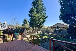 1256 Frogs Leap Ln, Eugene, OR 97404 - Photo 36