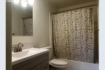 686 Bethel Dr, Eugene, OR 97402 - Photo 12