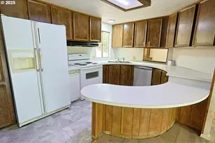 60272 Acme Rd, Coos Bay, OR 97420 - Photo 16