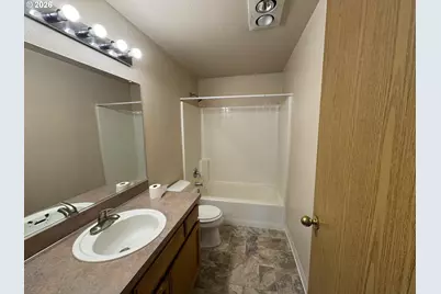 1108 S 11th Ave, Kelso, WA 98626 - Photo 8