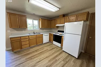 1108 S 11th Ave, Kelso, WA 98626 - Photo 10