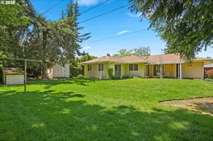 9006 N Gilbert Ave, Portland, OR 97203 - Photo 32