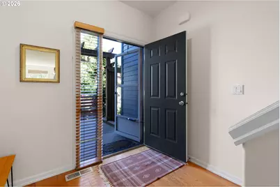 2910 SW Texas St, Portland, OR 97219 - Photo 4