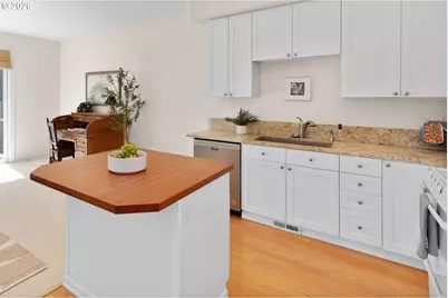 2910 SW Texas St, Portland, OR 97219 - Photo 24