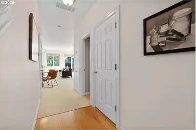 2910 SW Texas St, Portland, OR 97219 - Photo 6