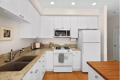2910 SW Texas St, Portland, OR 97219 - Photo 22
