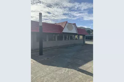 29565 Ellensburg Ave, Gold Beach, OR 97444 - Photo 4