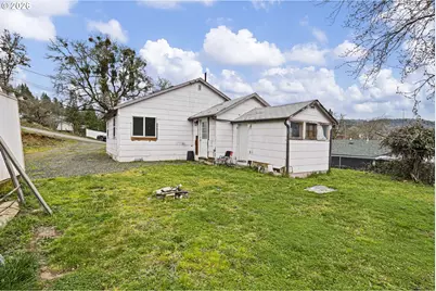 593 NW Sweetbrier Ave, Roseburg, OR 97471 - Photo 40