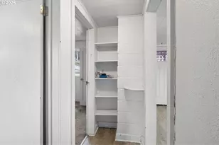 593 NW Sweetbrier Ave, Roseburg, OR 97471 - Photo 22