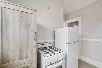 1631 NW Everett St #406, Portland, OR 97209 - Photo 14