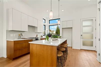 2401 E 6th St, Vancouver, WA 98661 - Photo 4