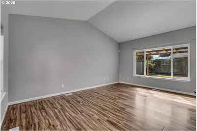 433 S Main St, Mount Angel, OR 97362 - Photo 8