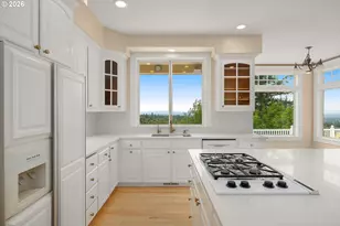 2215 NW Crestview Way, Portland, OR 97229 - Photo 10