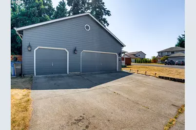 10405 NE 97th St, Vancouver, WA 98662 - Photo 2