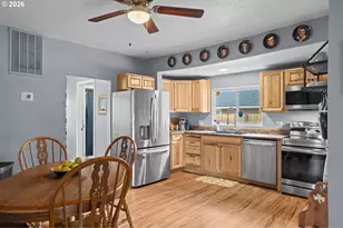550 SE 16th St, Salem, OR 97301 - Photo 8