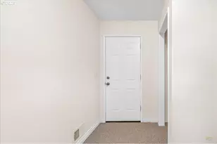 943 Oregon Way, Woodburn, OR 97071 - Photo 20