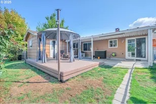 943 Oregon Way, Woodburn, OR 97071 - Photo 32