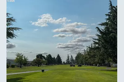 943 Oregon Way, Woodburn, OR 97071 - Photo 42