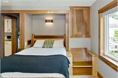 5747 NE Ainsworth St, Portland, OR 97218 - Photo 18