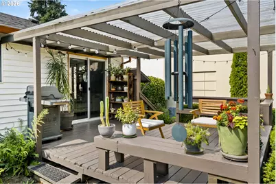 5747 NE Ainsworth St, Portland, OR 97218 - Photo 26
