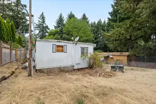 601 Westlog St, Yoncalla, OR 97499 - Photo 26