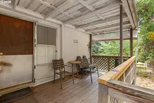 601 Westlog St, Yoncalla, OR 97499 - Photo 4