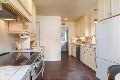 589 Ridgeway Rd, Lake Oswego, OR 97034 - Photo 8