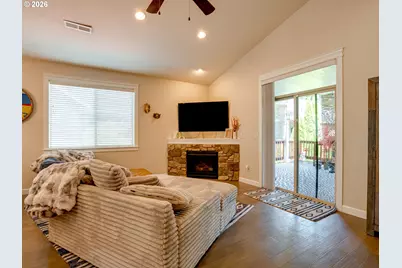 2626 NE Hawthorne Cir, Vancouver, WA 98663 - Photo 6