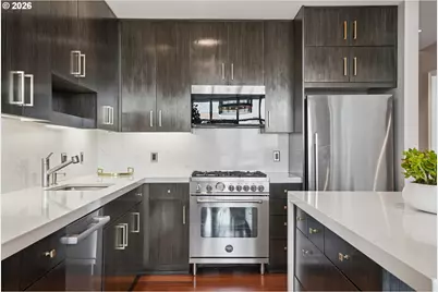 1025 NW Couch St #717, Portland, OR 97209 - Photo 4