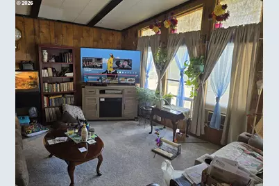 129 Colton Ln, Roseburg, OR 97470 - Photo 2