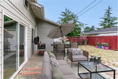 630 SE 134th Ave, Portland, OR 97233 - Photo 32