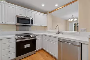 6496 NW Wenmarie Dr, Portland, OR 97229 - Photo 18