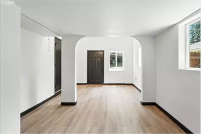 841 NE 113th Ave, Portland, OR 97220 - Photo 26