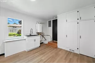 841 NE 113th Ave, Portland, OR 97220 - Photo 20