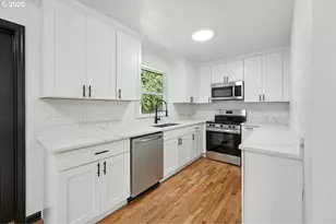 841 NE 113th Ave, Portland, OR 97220 - Photo 10