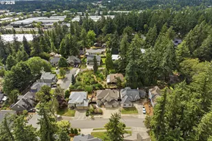 16867 Wight Ln, Lake Oswego, OR 97035 - Photo 2