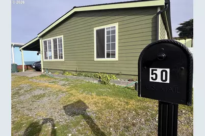 94120 Strahan St #50, Gold Beach, OR 97444 - Photo 2