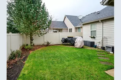 422 Turnberry Ave, Woodburn, OR 97071 - Photo 34