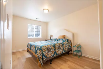 1321 Marigold Dr, Independence, OR 97351 - Photo 16