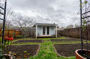 1321 Marigold Dr, Independence, OR 97351 - Photo 20