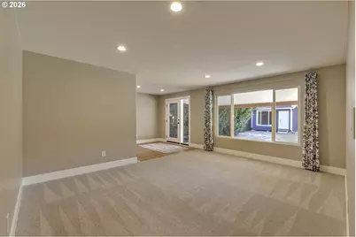 11880 SW Robbins Dr, Beaverton, OR 97008 - Photo 16