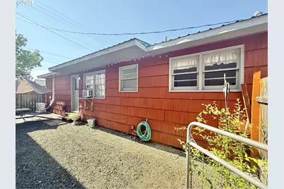 173 N Canyon Blvd, John Day, OR 97845 - Photo 4