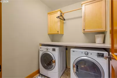 3017 Lord Byron Pl, Eugene, OR 97408 - Photo 24