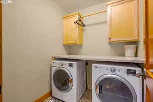3017 Lord Byron Pl, Eugene, OR 97408 - Photo 24