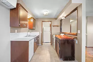 1025 Garfield Ave, Coos Bay, OR 97420 - Photo 6