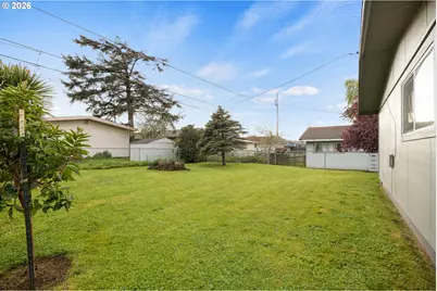 1025 Garfield Ave, Coos Bay, OR 97420 - Photo 20