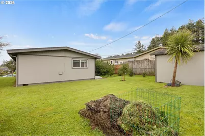 1025 Garfield Ave, Coos Bay, OR 97420 - Photo 24