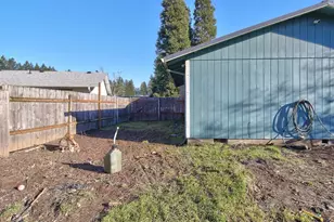 211 NE Kingwood St, McMinnville, OR 97128 - Photo 40